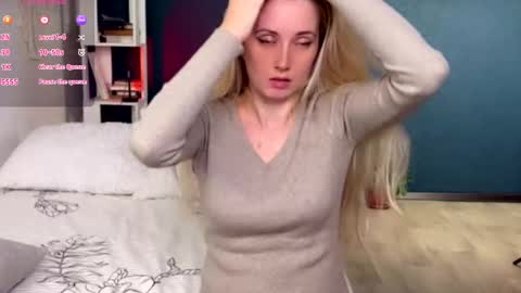 Snapshot of super_peach_stream chatting on October 2025 02:29:02 PM ANNApvt open full info in bio online show from October 2025 02:29:02 PM