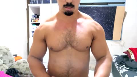 Snapshot of superbigmr chatting on June 2026 04:43:02 AM james online show from June 2026 04:43:02 AM