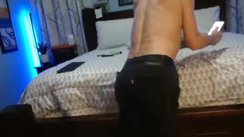 Snapshot of superbronnon chatting on January 2025 08:14:02 PM Superbronnon online show from January 2025 08:14:02 PM