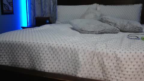 Snapshot of superbronnon chatting on January 2025 01:50:01 AM Superbronnon online show from January 2025 01:50:01 AM