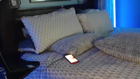 Snapshot of superbronnon chatting on February 2025 03:02:02 AM Superbronnon online show from February 2025 03:02:02 AM