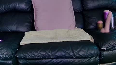 Thomas online show from January 2025 08:10:02 PM