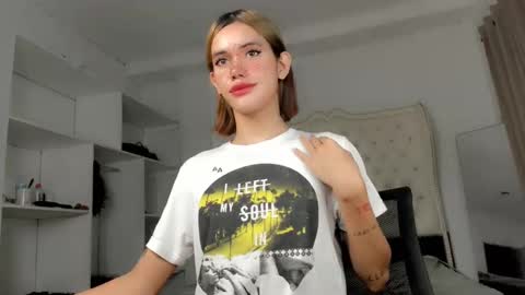 Snapshot of superhotbabe1 chatting on January 2025 09:08:01 AM Erica Help me to reach my goal Superhotbabe1 online show from January 2025 09:08:01 AM