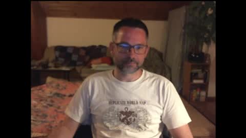 supersquirrel81 online show from April 2026 01:10:02 AM