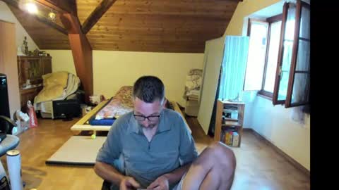supersquirrel81 online show from August 2026 04:25:01 AM