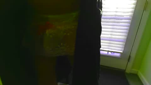 Snapshot of supwitchoo chatting on January 2025 09:43:01 PM Supwitchoo online show from January 2025 09:43:01 PM