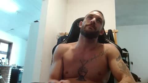 surfdog95 online show from October 2025 03:23:02 PM