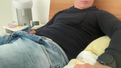 surfstar81 online show from January 2026 11:26:01 AM