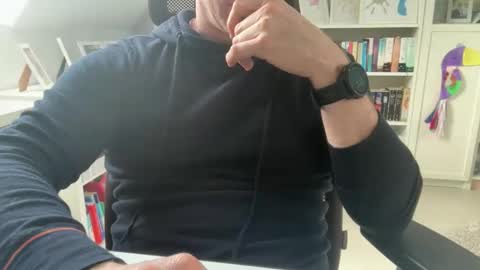 surfstar81 online show from April 2026 09:56:01 AM