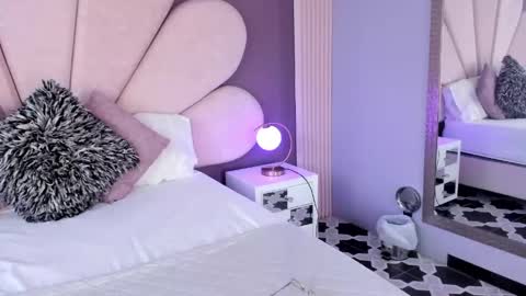 Susann online show from April 2026 12:20:02 PM