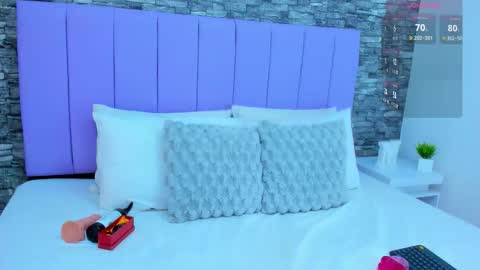 Snapshot of susana_ross8 chatting on November 2025 11:44:02 AM susana_ross8 online show from November 2025 11:44:02 AM