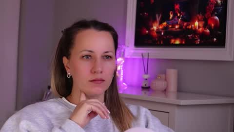 Snapshot of susanjewel chatting on November 2025 07:52:02 AM SusanJewel online show from November 2025 07:52:02 AM