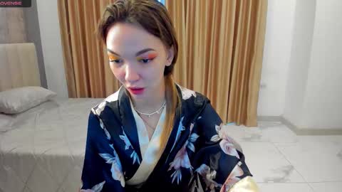 Snapshot of susannjohnson chatting on November 2025 12:20:02 AM susannjohnson online show from November 2025 12:20:02 AM