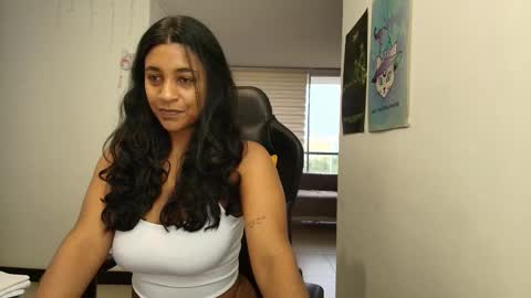 Snapshot of susanrhodes_ chatting on October 2025 11:18:02 AM Susan Rhodes online show from October 2025 11:18:02 AM