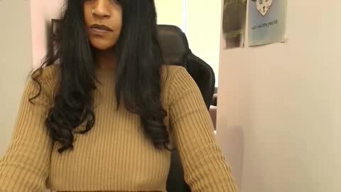 Snapshot of susanrhodes_ chatting on December 2025 12:25:02 PM Susan Rhodes online show from December 2025 12:25:02 PM