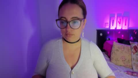 Snapshot of sussanmiller_ chatting on February 2025 01:21:01 PM sussanmiller_ online show from February 2025 01:21:01 PM