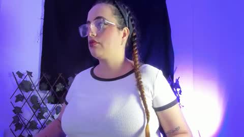 Snapshot of sussanmiller_ chatting on October 2025 05:37:01 AM sussanmiller_ online show from October 2025 05:37:01 AM