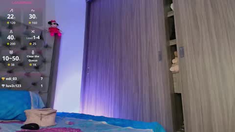 Andrea online show from November 2025 12:32:01 AM