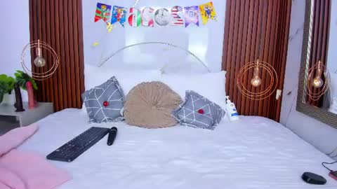 Susy online show from July 2026 05:01:01 AM