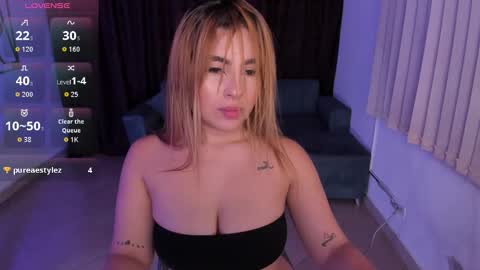 Susy online show from November 2025 04:11:02 AM