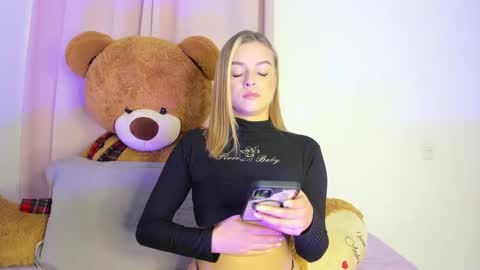 suzan__cooper2 online show from January 2025 05:59:02 PM