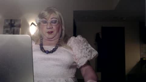 Snapshot of suzannebanci chatting on February 2025 08:15:02 PM My name is Sissy or more fully Suzanna Aprilia Maria Mariquita Catarina Chinita Banci. Soy una puta - que chimba ladybug online show from February 2025 08:15:02 PM