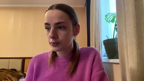 Emila online show from April 2026 06:35:02 AM