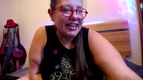 suzie stardust online show from January 2026 03:11:02 AM