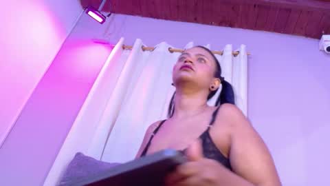 Snapshot of suzyfox chatting on February 2026 08:27:02 PM Suzy online show from February 2026 08:27:02 PM