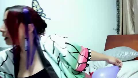 Suzy Amaya  online show from September 2025 11:59:02 PM