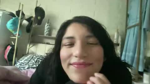 Suzy online show from November 2025 07:54:01 PM