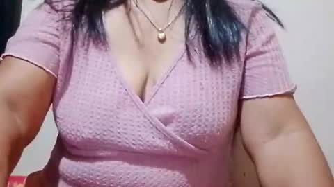 suzzie_hot online show from December 2025 08:18:02 PM