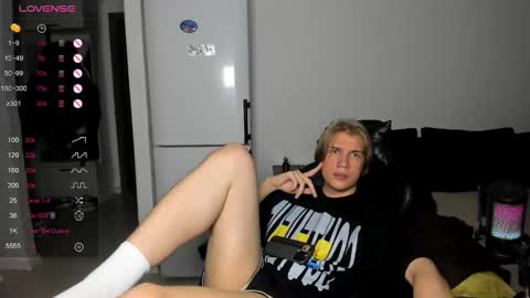 Swen online show from October 2025 07:44:02 PM