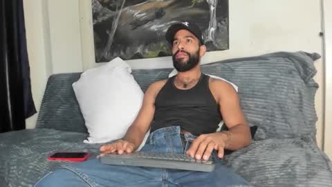 Snapshot of sweatyhairypig1 chatting on October 2025 06:12:01 AM joel bliss online show from October 2025 06:12:01 AM