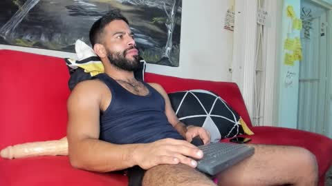 Snapshot of sweatyhairypig1 chatting on October 2025 11:38:01 PM joel bliss online show from October 2025 11:38:01 PM