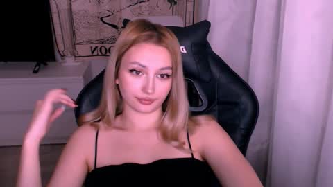 Kate online show from November 2025 01:15:01 AM