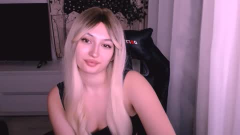 Kate online show from December 2025 01:20:02 PM