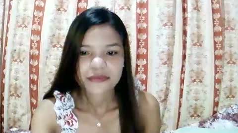 Snapshot of sweet01pinay chatting on May 2026 01:19:01 PM sweet01pinay online show from May 2026 01:19:01 PM