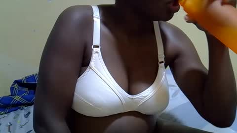 Cecee online show from January 2026 03:32:01 AM