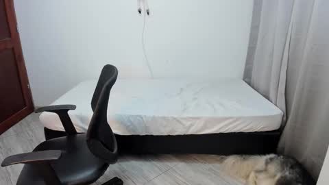 Snapshot of sweet_anie_04 chatting on November 2025 06:45:02 AM Anie online show from November 2025 06:45:02 AM