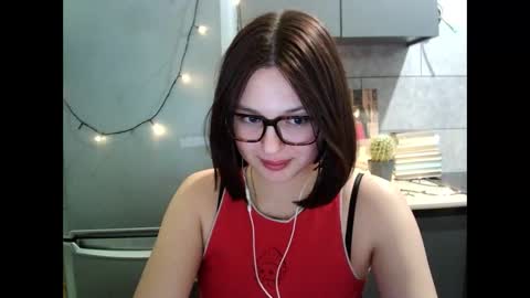 Snapshot of sweet_bella1318 chatting on December 2025 11:04:02 AM Bella dont forget thumbs up online show from December 2025 11:04:02 AM