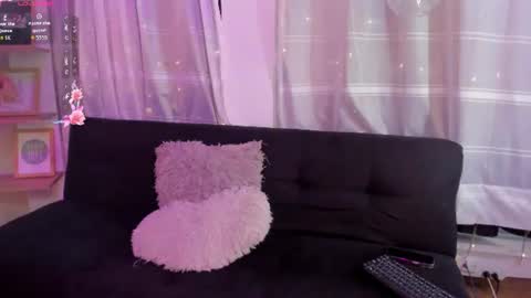 Snapshot of sweet_bellaa_ chatting on June 2026 04:48:01 AM Bella online show from June 2026 04:48:01 AM