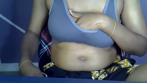 Snapshot of sweet_berry31 chatting on September 2025 07:12:01 AM baby girl online show from September 2025 07:12:01 AM