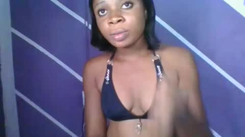 Snapshot of sweet_berry31 chatting on November 2025 05:29:02 AM baby girl online show from November 2025 05:29:02 AM