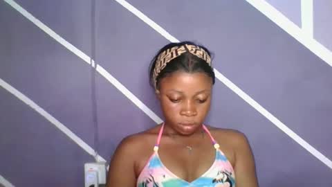 Snapshot of sweet_berry31 chatting on November 2025 03:38:02 AM baby girl online show from November 2025 03:38:02 AM
