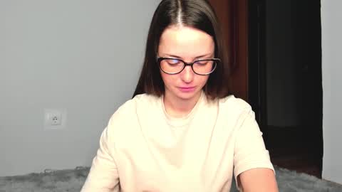 Snapshot of sweet_bun__ chatting on December 2025 07:25:01 AM Christina online show from December 2025 07:25:01 AM