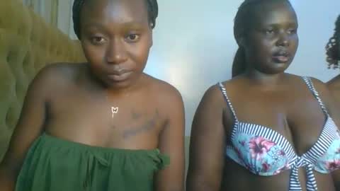 Camila online show from October 2025 01:42:01 AM