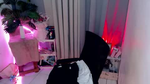 sweet_candyxz online show from March 2026 01:51:01 PM