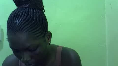 Snapshot of sweet_cherie1 chatting on June 2026 07:21:01 AM sweet_cherie1 online show from June 2026 07:21:01 AM