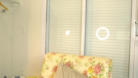 Snapshot of sweet_chilli_ chatting on February 2025 12:17:01 AM Bruna - Live on December - My wishlist online show from February 2025 12:17:01 AM